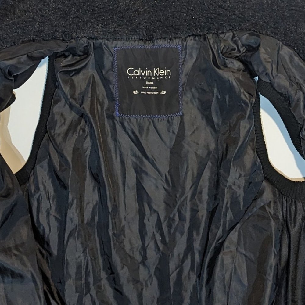 Calvin Klein | Women's Black Puffer Vest With Removable Collar Sherpa Fur - Picture 3 of 6